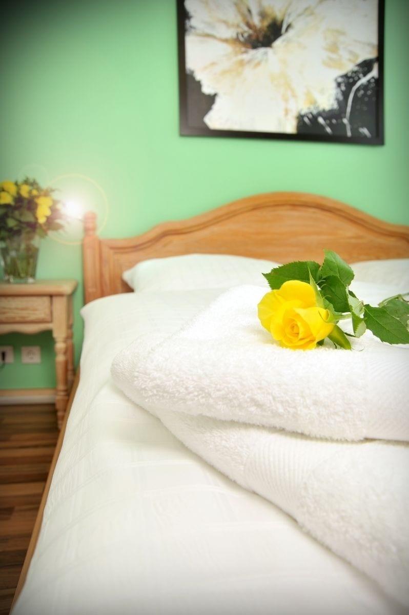 Stadthotel Langenfeld ランゲンフェルト エクステリア 写真